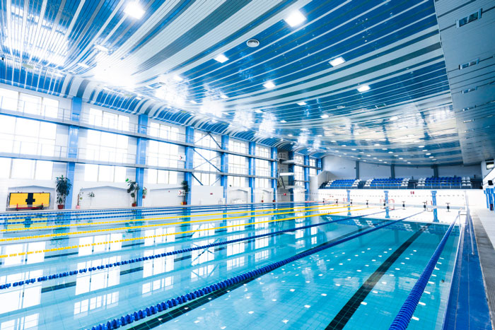 photo-modern-indoor-swimming-pool-Optimized